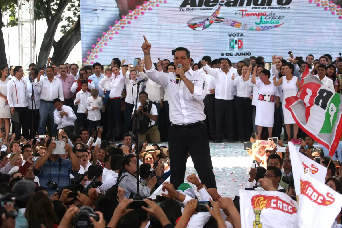 El abanderado del tricolor, Alejandro Murat, es acusado de no cumplir con el requisito de la residencia.
