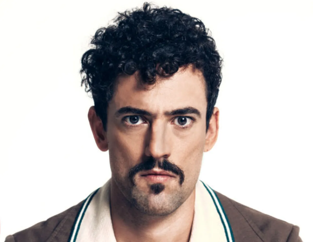 Luis Gerardo actúa en la obra “Hotel Good Luck”, que sigue su temporada en el Teatro Milán de la Ciudad de México.