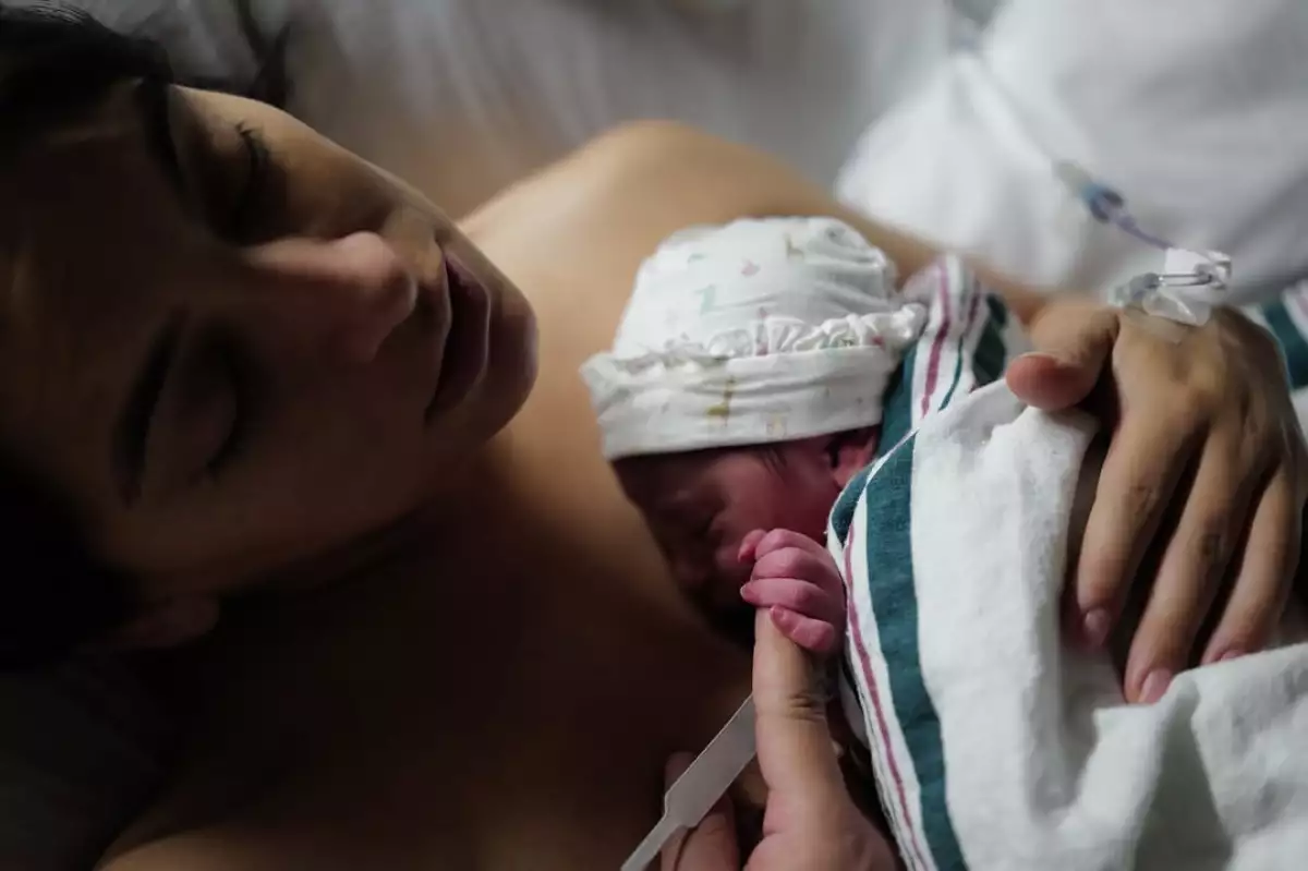 ana-brenda-contreras-es-mama.jpg