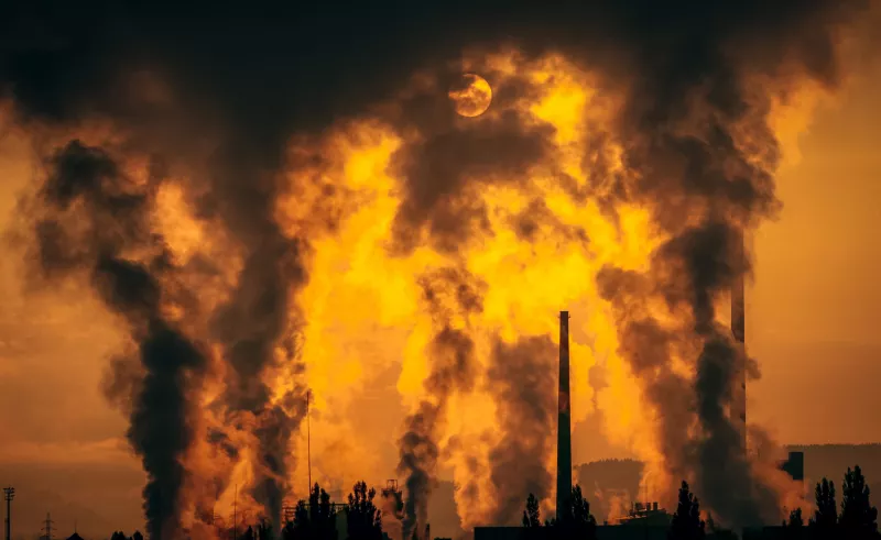 La principal fuente de emisión de gases de efectos invernadero de Pemex son sus seis refinerías.