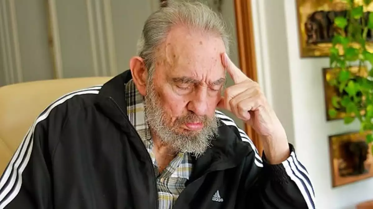 fidel castro reflexionando