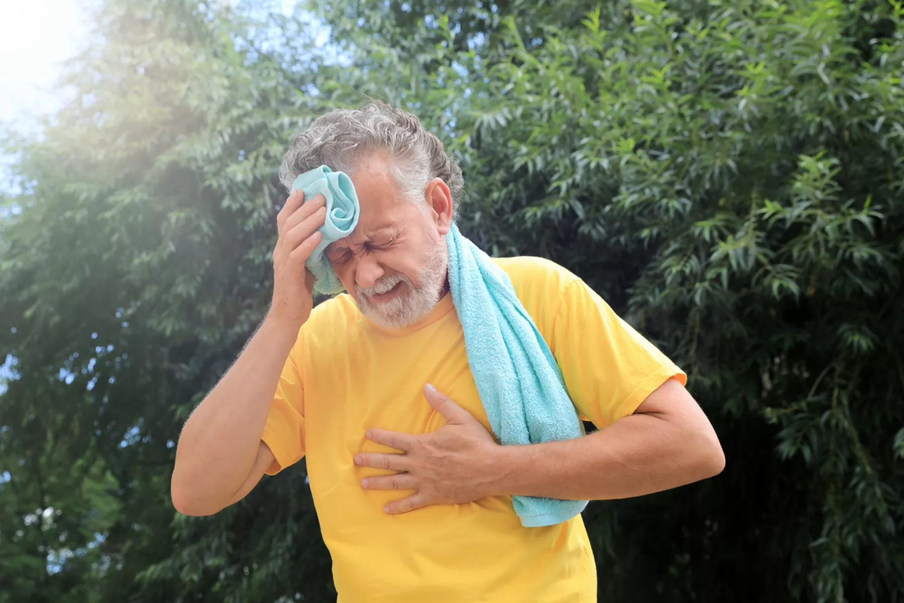 Protección contra el calor: Estrategias clave para cuidar de niños y ancianos en días de calor intenso: