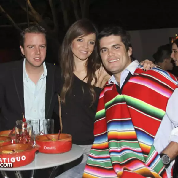 Nuget Santoscoy, Nadia Flores y Dimitri Flores