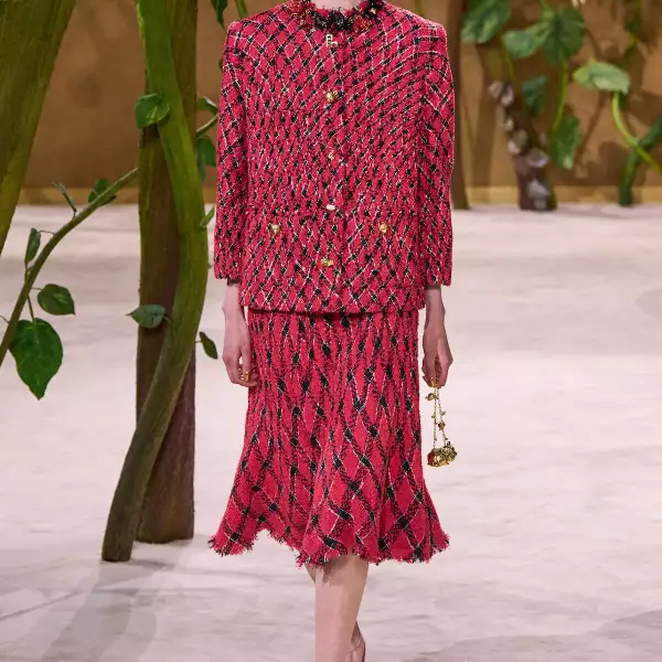 Chanel HC F26 019.jpg