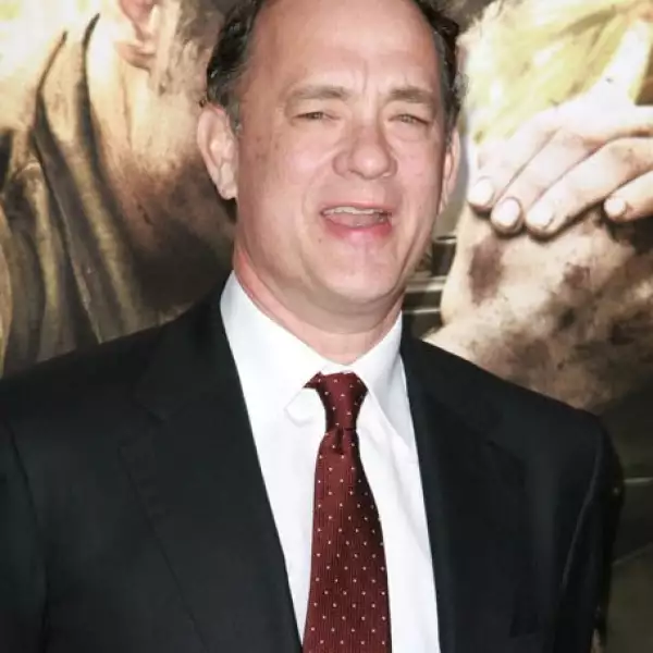 Con 45 millones dólares, Tom Hanks se ubica en la tercera posición. Su última cinta, “Ángeles y Demonios”, reunió 485 millones dólares en la taquilla mundial.