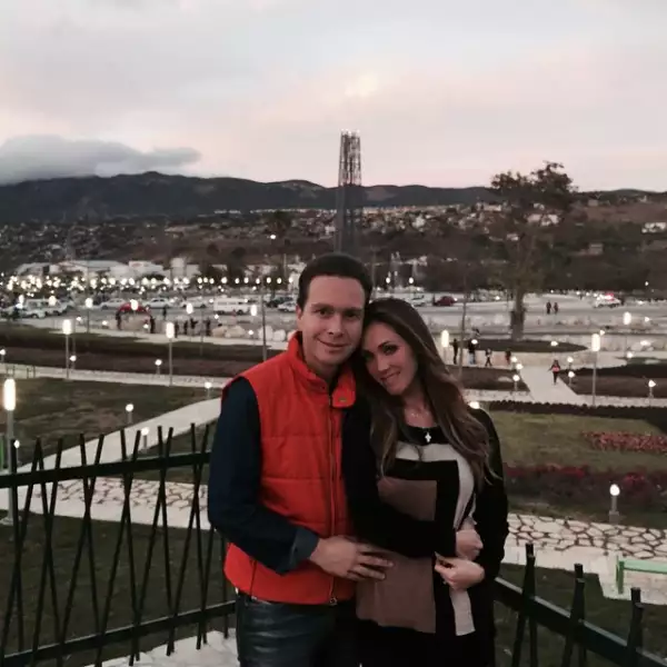 Anahí y Manuel Velasco se casan en abril, por lo que su relación está en el climax.
