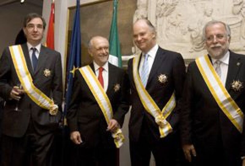 El embajador de España en México entregó la Gran Cruz de la Orden de Isabel La Católicaa Mario Molina, Enrique Krauze, José Woldenberg y Javier Garciadiego.