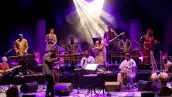 Foto del proyecto Africa Express, liderado y cocreado por el artista Damon Albarn.