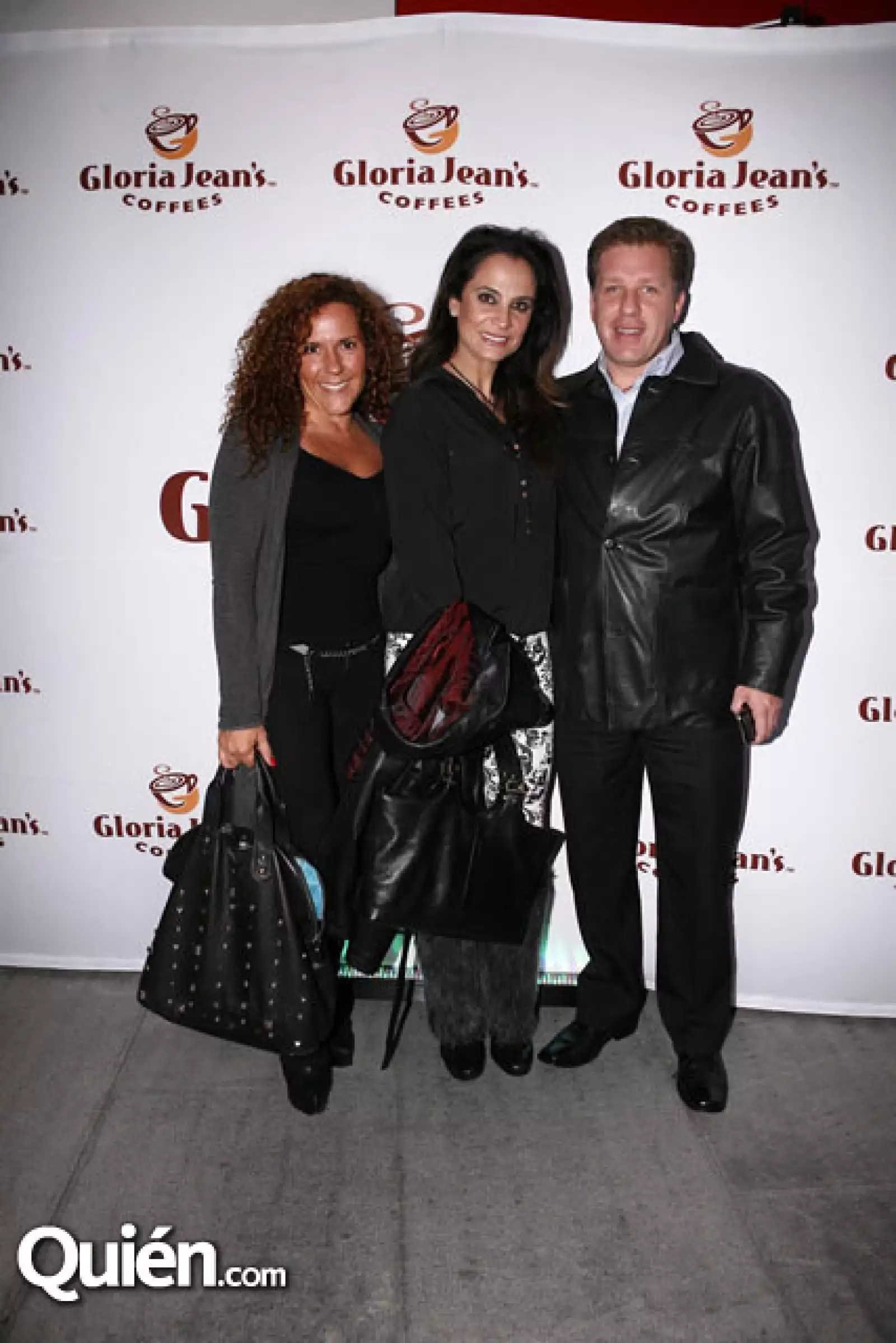 Claudia Stavoli, Angie Ayub y José Antonio González