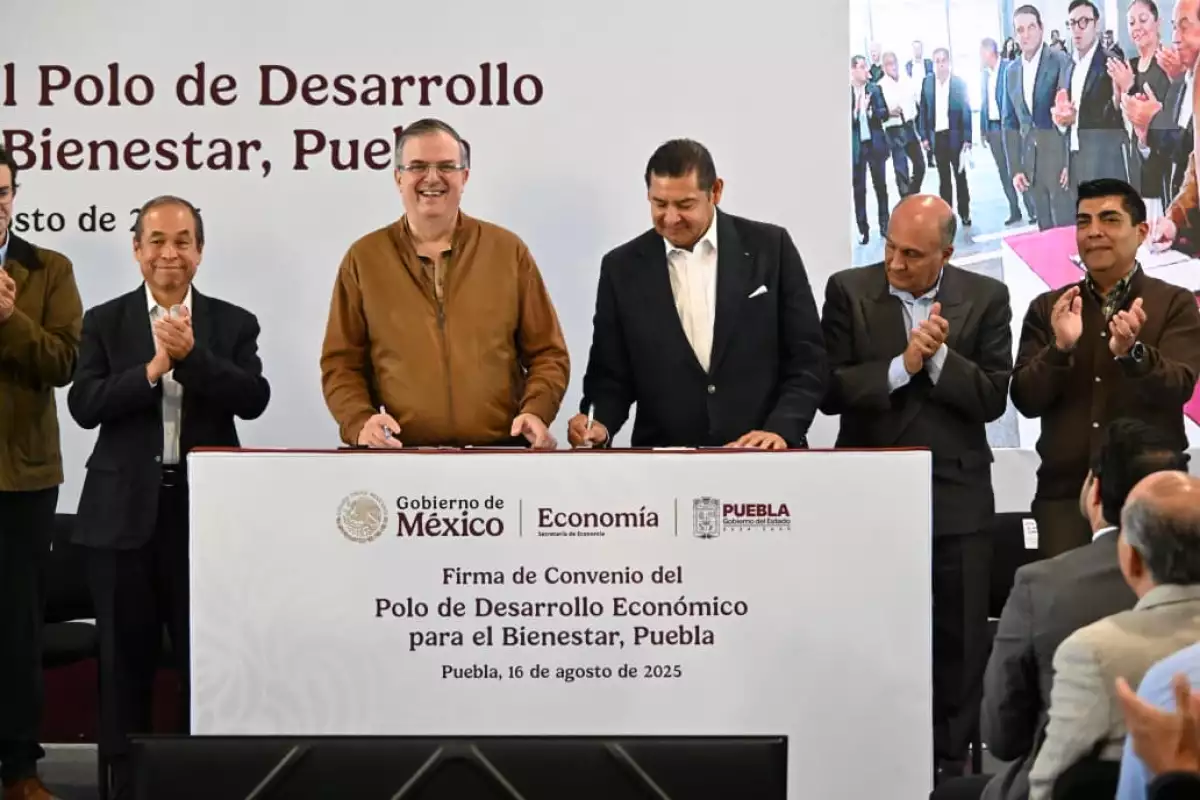Ebrard-Puebla.jpg