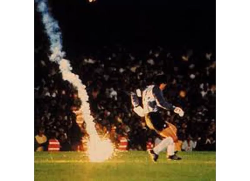 ¿Recordabas que todo esto sucedió en las diferentes ediciones de la Copa del Mundo? No te pierdas los más increíbles acontecimientos que han sacudido al mundo del futbol.