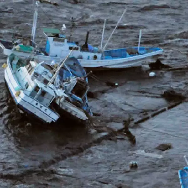Varios botes de pescadores fueron destruidos por el tsunami, en la ciudad de Oarai, en la provincia de Ibaragi.