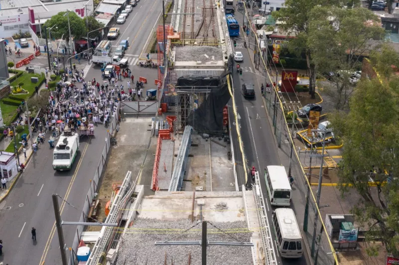 Toma panorámica de la “zona cero” en donde hoy se cumple un año del desplome de una trabe del metro de la Línea 12 en donde 26 personas perdieron la vida y 98 más resultaron lesionados.