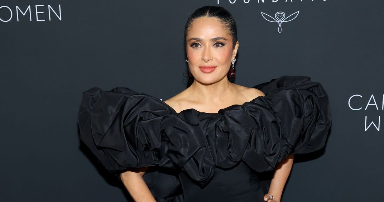 Salma Hayek revela su secreto para mantenerse radiante a los 60
