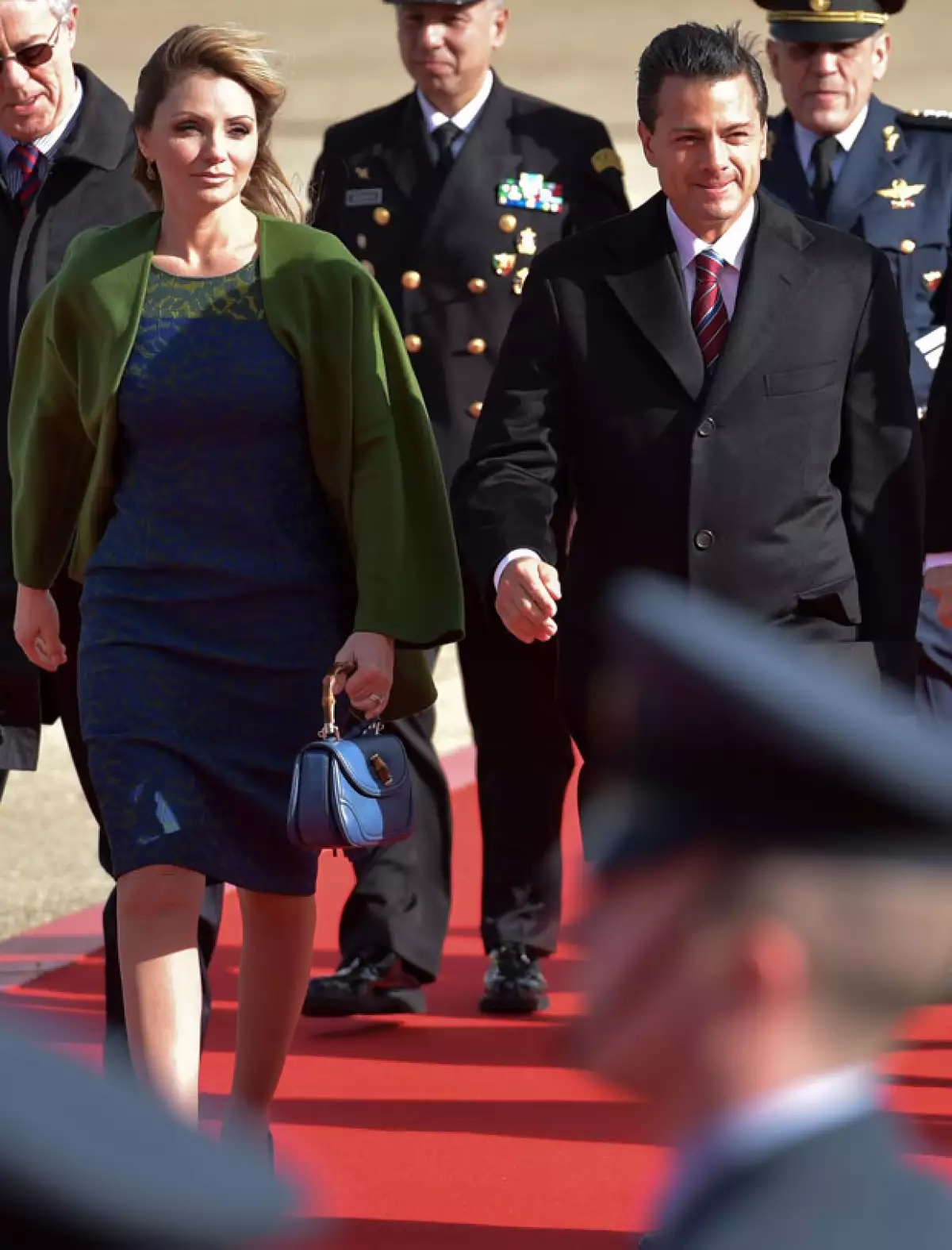 El mandatario mexicano y su esposa estarán mañana con la reina Isabell II, en el Palacio de Buckingham.