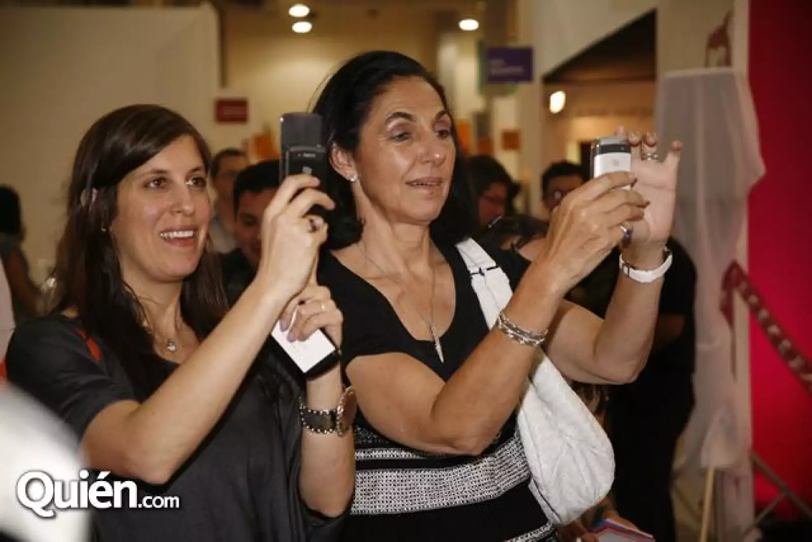 Federica Simón,Gabriela Hank