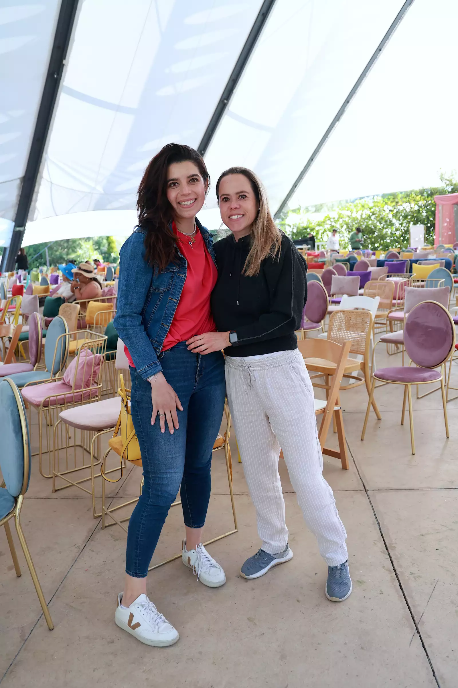 Mariely Cornejo y Claudia Gutiérrez 