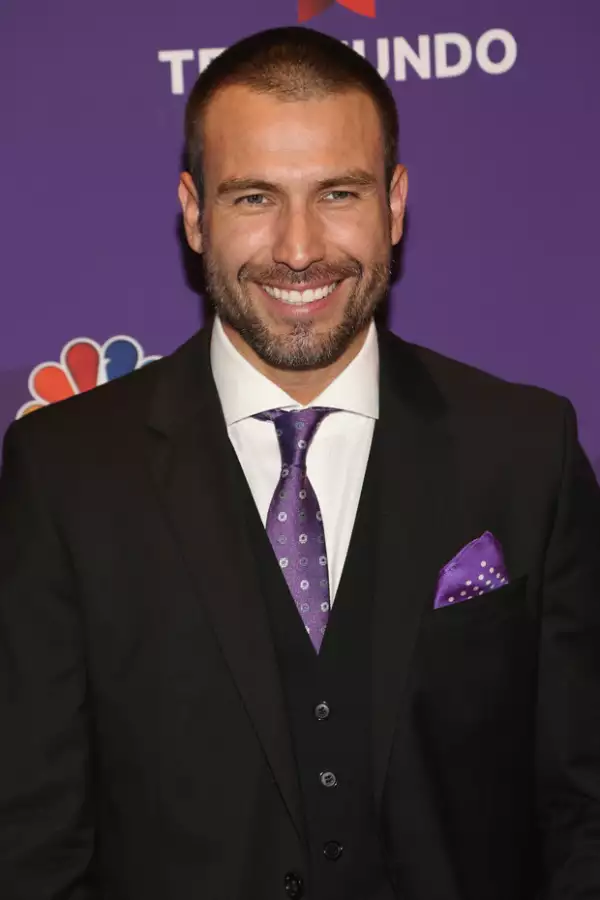 Rafael Amaya desmintió en sus redes sociales el que no haya terminado de grabar El Señor de los Cielos.