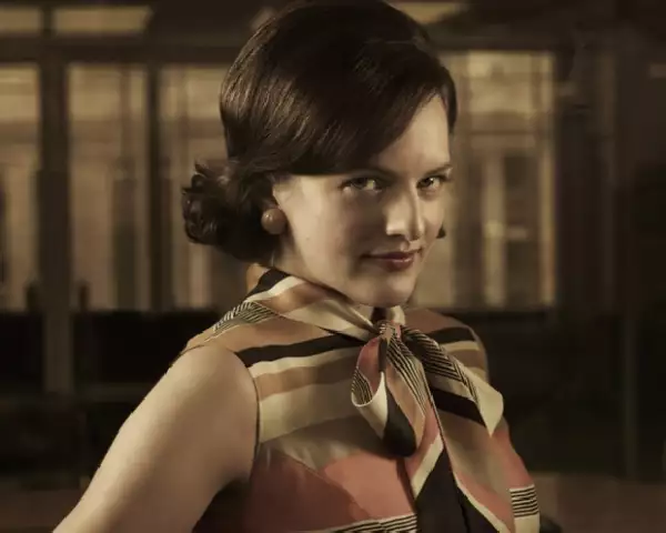 Elisabeth Moss como Peggy Olson