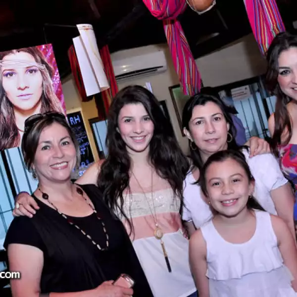 Maricela Tristán, Dalia Cueva, Mari González, Vanessa Cueva y Caro Tristán