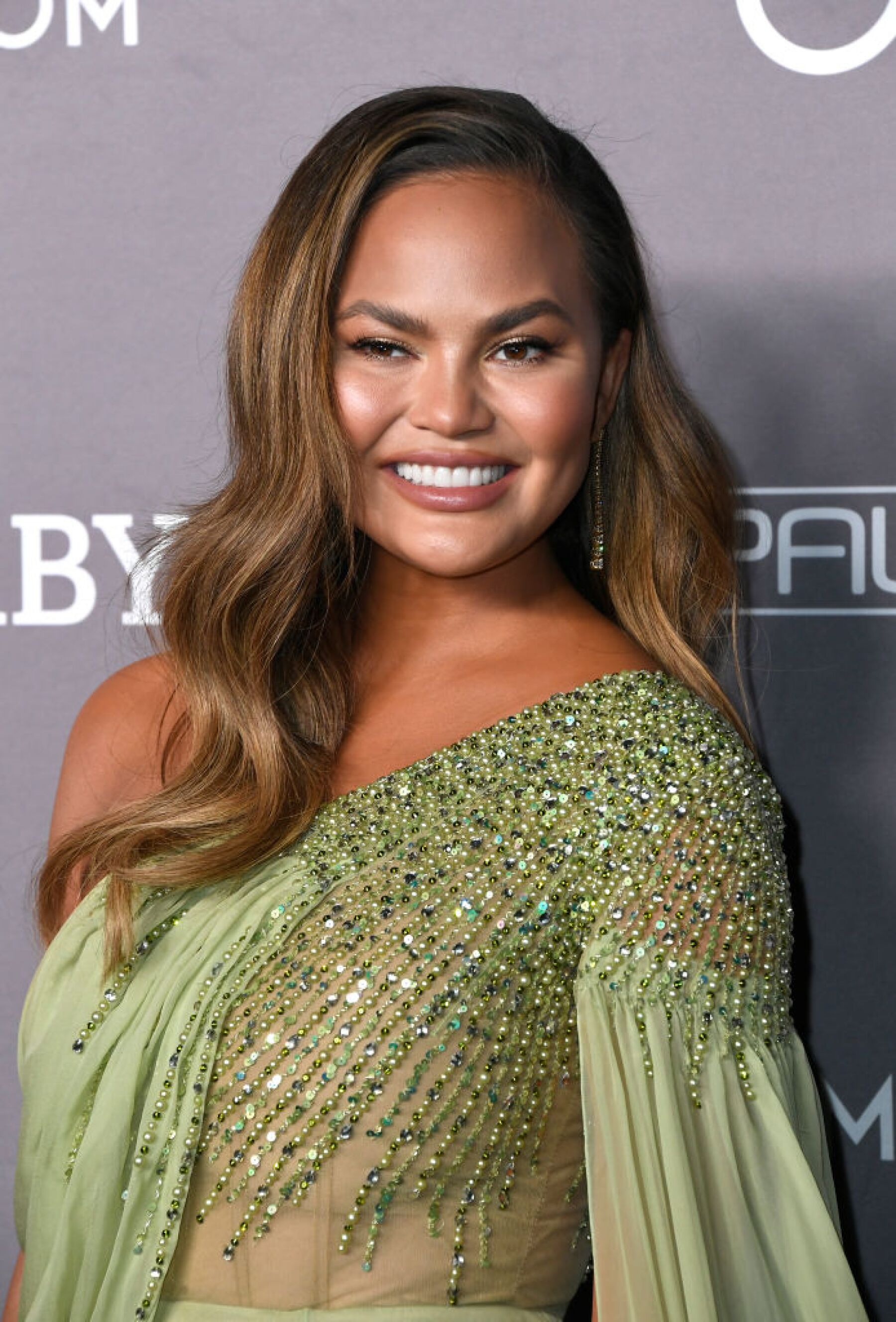 ¿Será la definitiva? Chrissy Teigen deja el alcohol, una ...