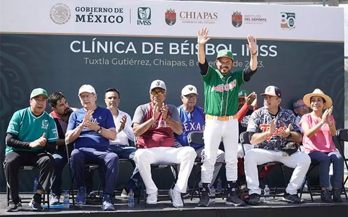 zoe-robledo-clinica-beisbol.jpg