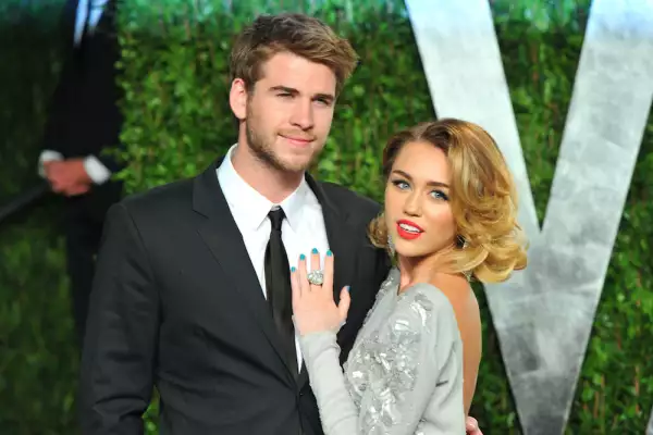 miley y liam closet break up 