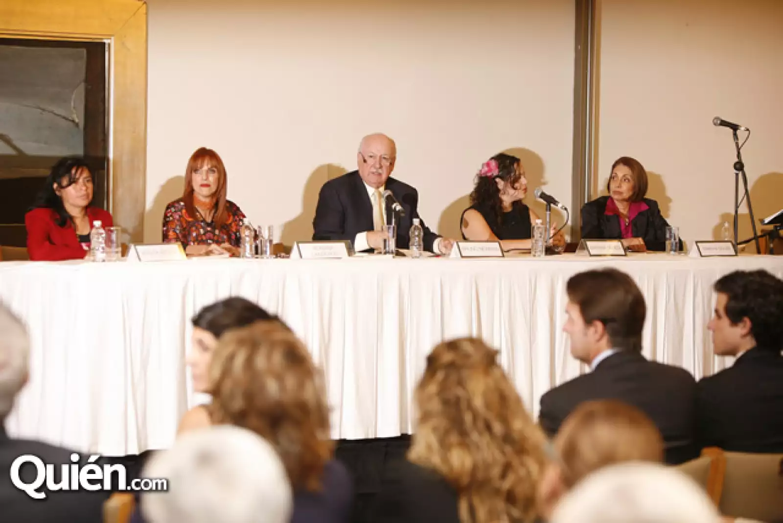 Adolfa Acosta,Adriana Landeros,Bruno Newman,Mariana Dehesa,Martha Soler