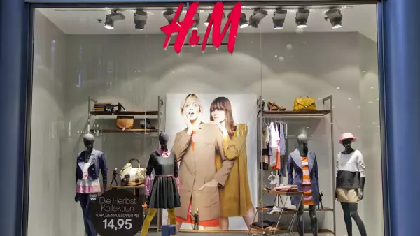 Hennes and Mauritz shop window