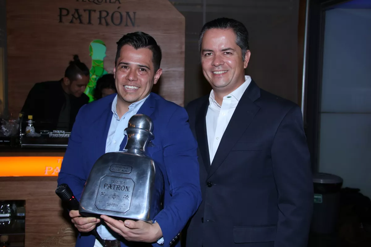 Riesler Morales y Francisco Soltero, vocero de Tequila Patrón México 