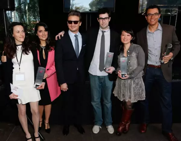 Laura Collela, Salma Hayek, Jeremy Renner, Adam Leon, Mynette Louie y Peter Nicks