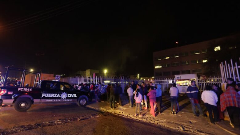 Desde afuera de las instalaciones penitenciarias, familiares pidieron conocer el nombre de las personas fallecidas en el enfrentamiento.