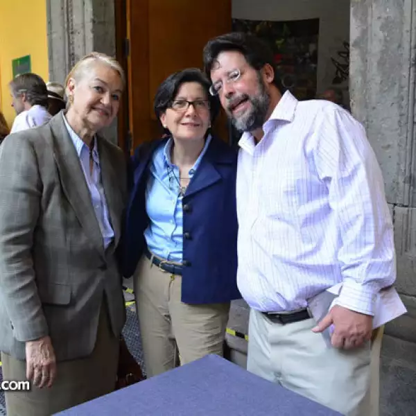Enriqueta Loaeza,Amalia Lelo de Larrea,Alonso García