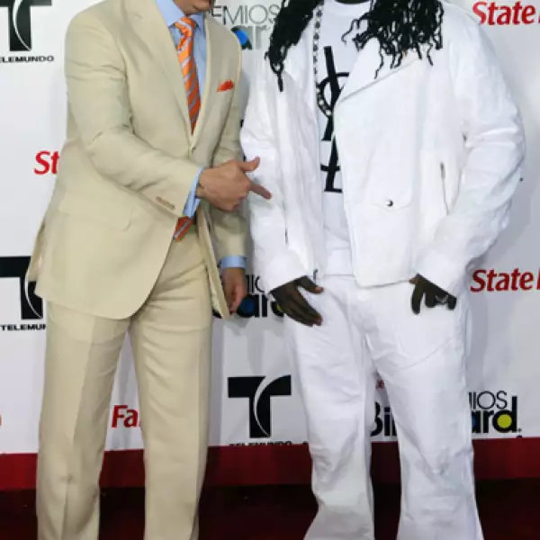 Pitbull y el rapero T-pain durante su llegada a la alfombra roja.