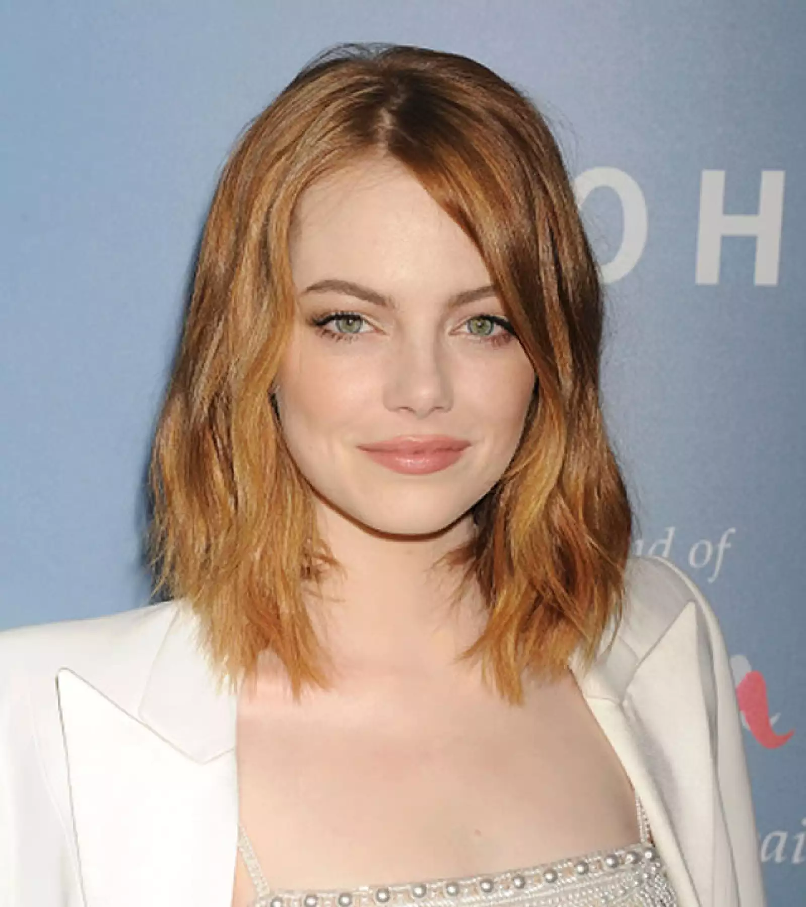 Emma Stone atendió la proyección especial de la película ´Aloha´en Los Ángeles. Llegó con un look muy natural, con el pelo suelto, ojos con poco rímel y labios nude.