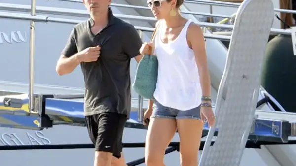 Se dijo que su mamá, Carolina de Mónaco, no aprobaba su relación con Gad Elmaleh, sin embargo este verano es uno de los invitados al crucero familiar.