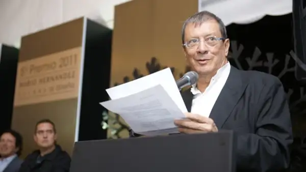 En este concurso participaron estudiantes tanto de Venezuela y México. La afortunada ganadora fue María Fernanda Rivapalacios.