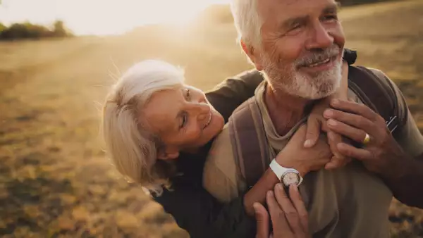 Anciano feliz - ancianos felices