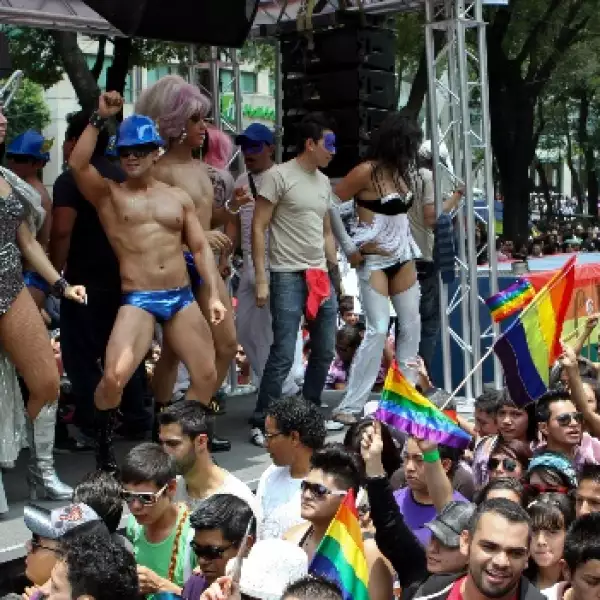 desfile del orgullo gay méxico