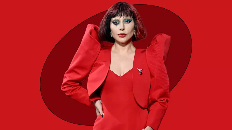 Lady Gaga sorprende con un bob rojo al estilo Harley Quinn
