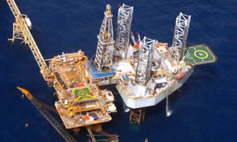 En el territorio y las costas de Tabasco se desarrollan diversas actividades petroleras. (Foto: Cortesía Pemex)