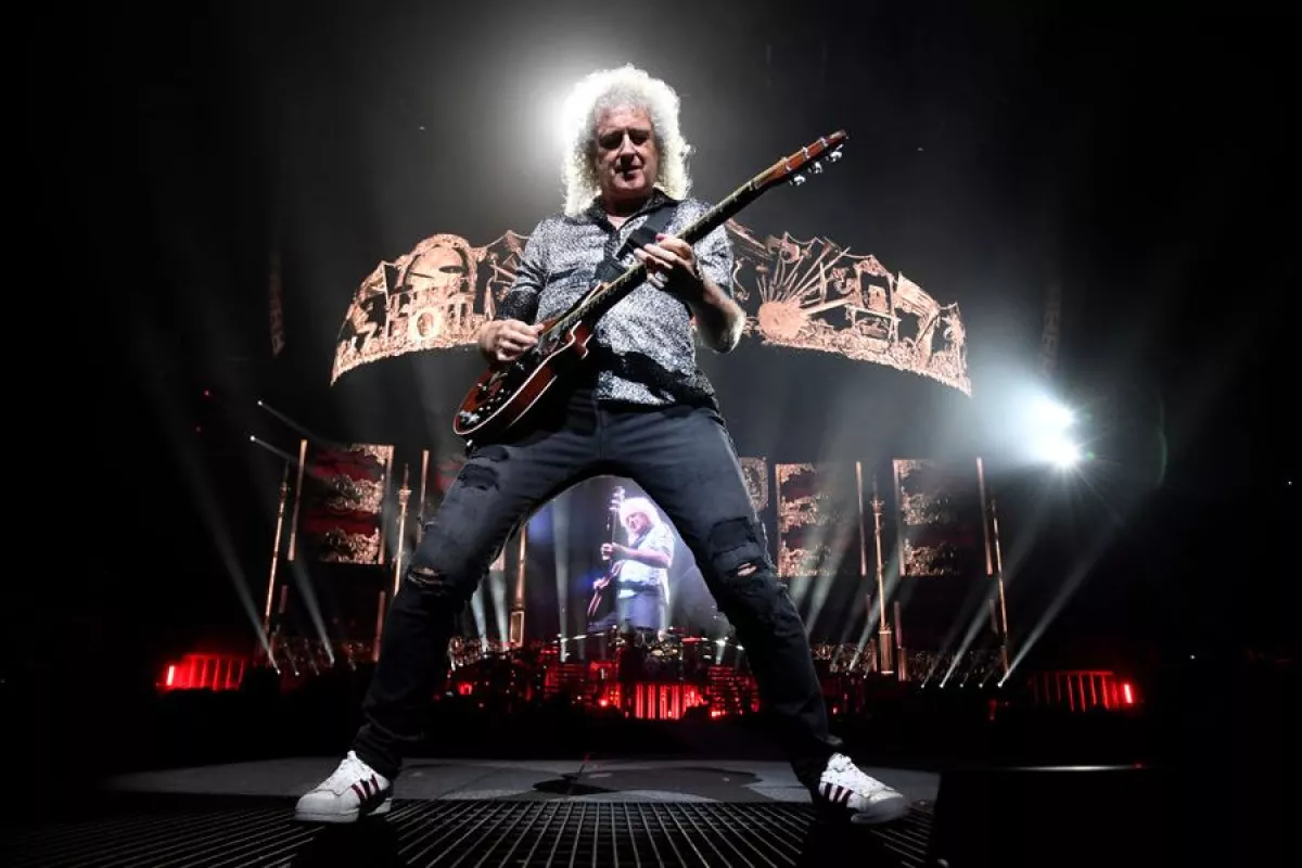 brian-may-queen_1.jpg