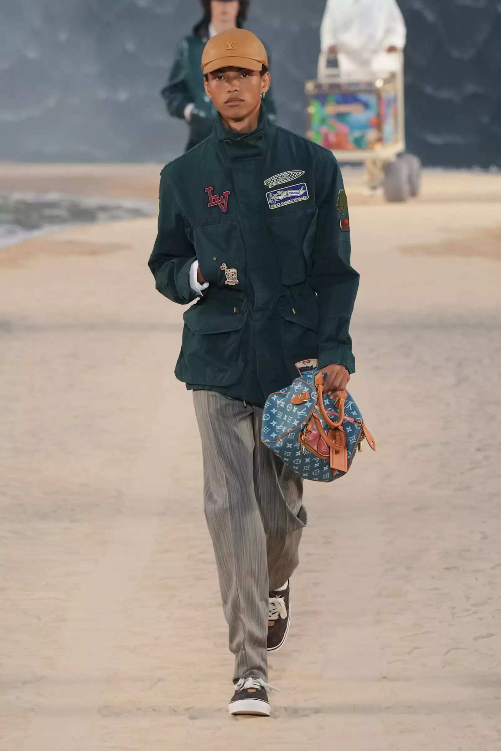 Vuitton m S27 020.jpg