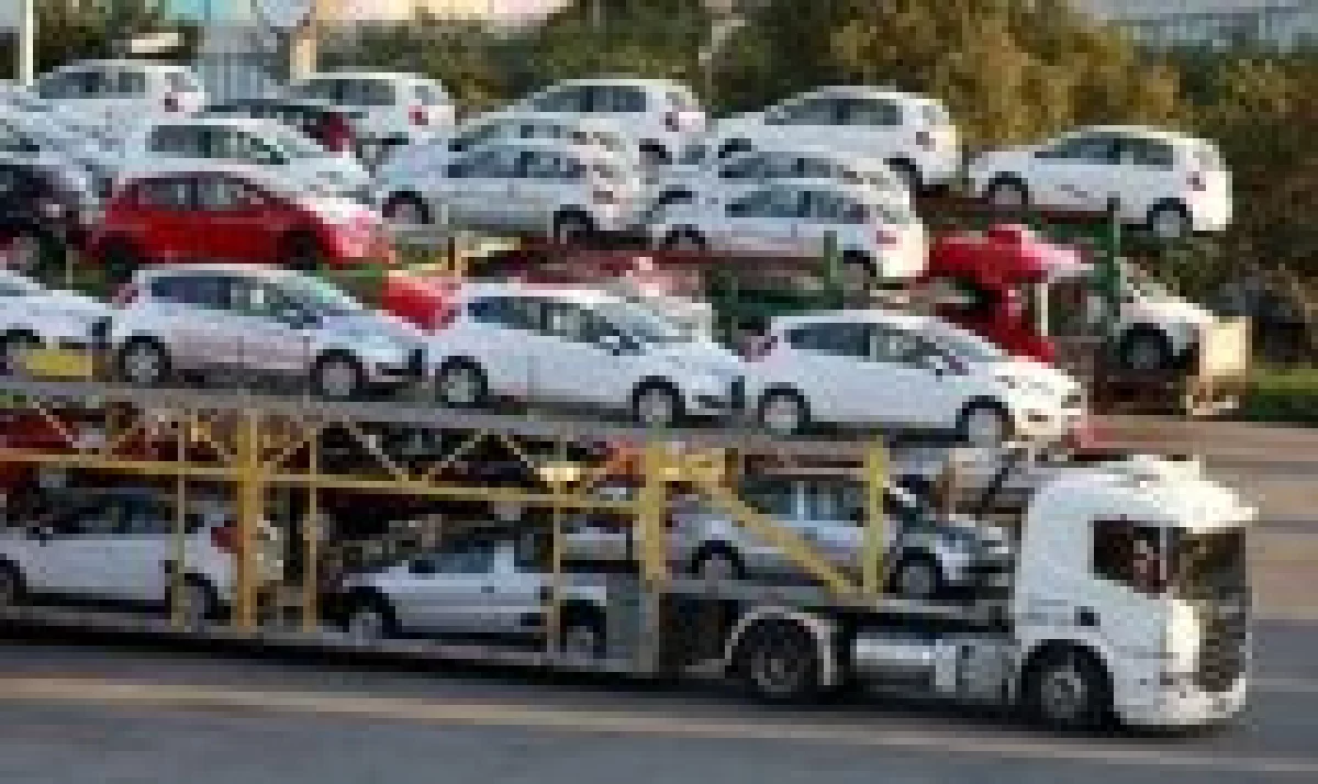 Las exportaciones de la industria automotriz cayeron 1.96% en febrero, según el INEGI