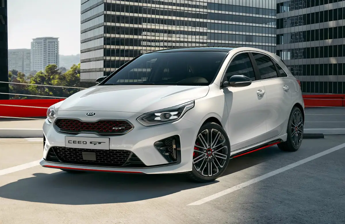 Kia Ceed GT frente.jpg
