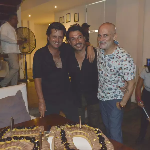 Geoffrey Fernández, Rolly Pavia y Arturo Navarro 