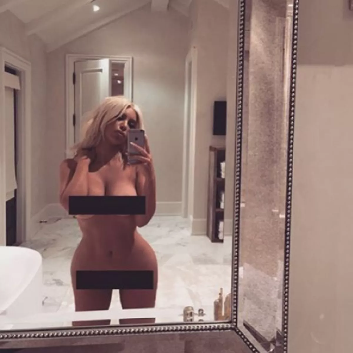 Kim sorprendió a sus seguidores publicando esta reveladora imagen en sus redes sociales.