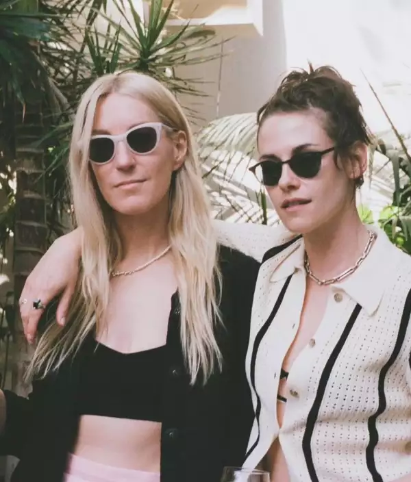 Kristen Stewart y Dylan Meyer