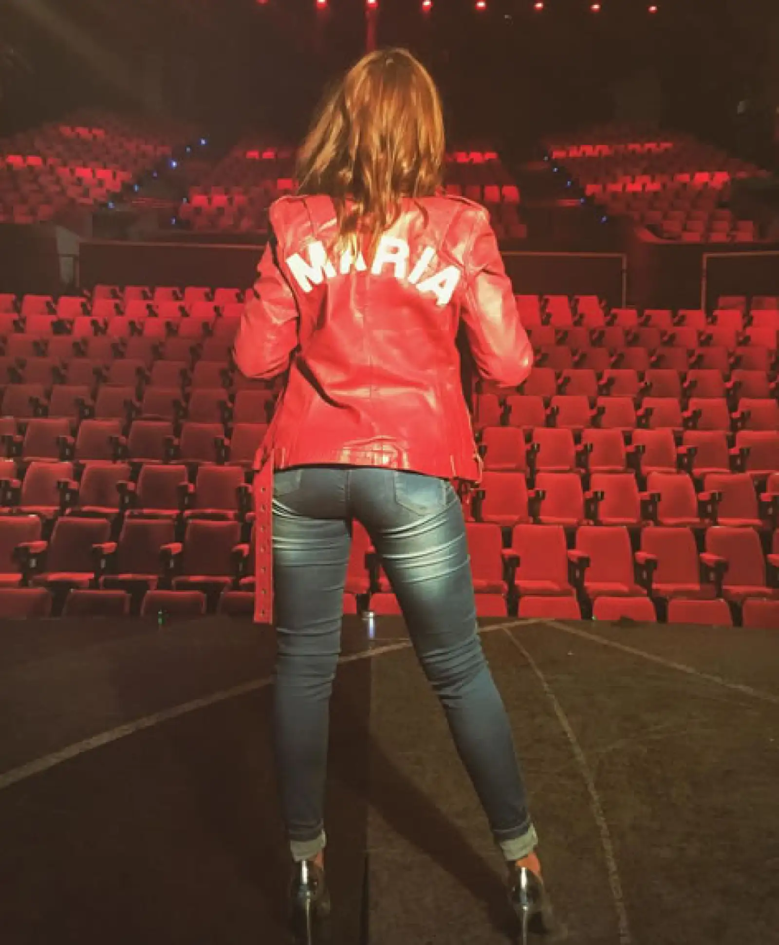 Después de dejar todo su esfuerzo y compromiso, Danna Paola se despidió con esta foto del musical HNMPL.