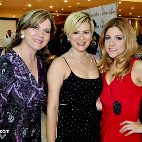 Martha Valencia, Rachel Martínez y Judith Marcos